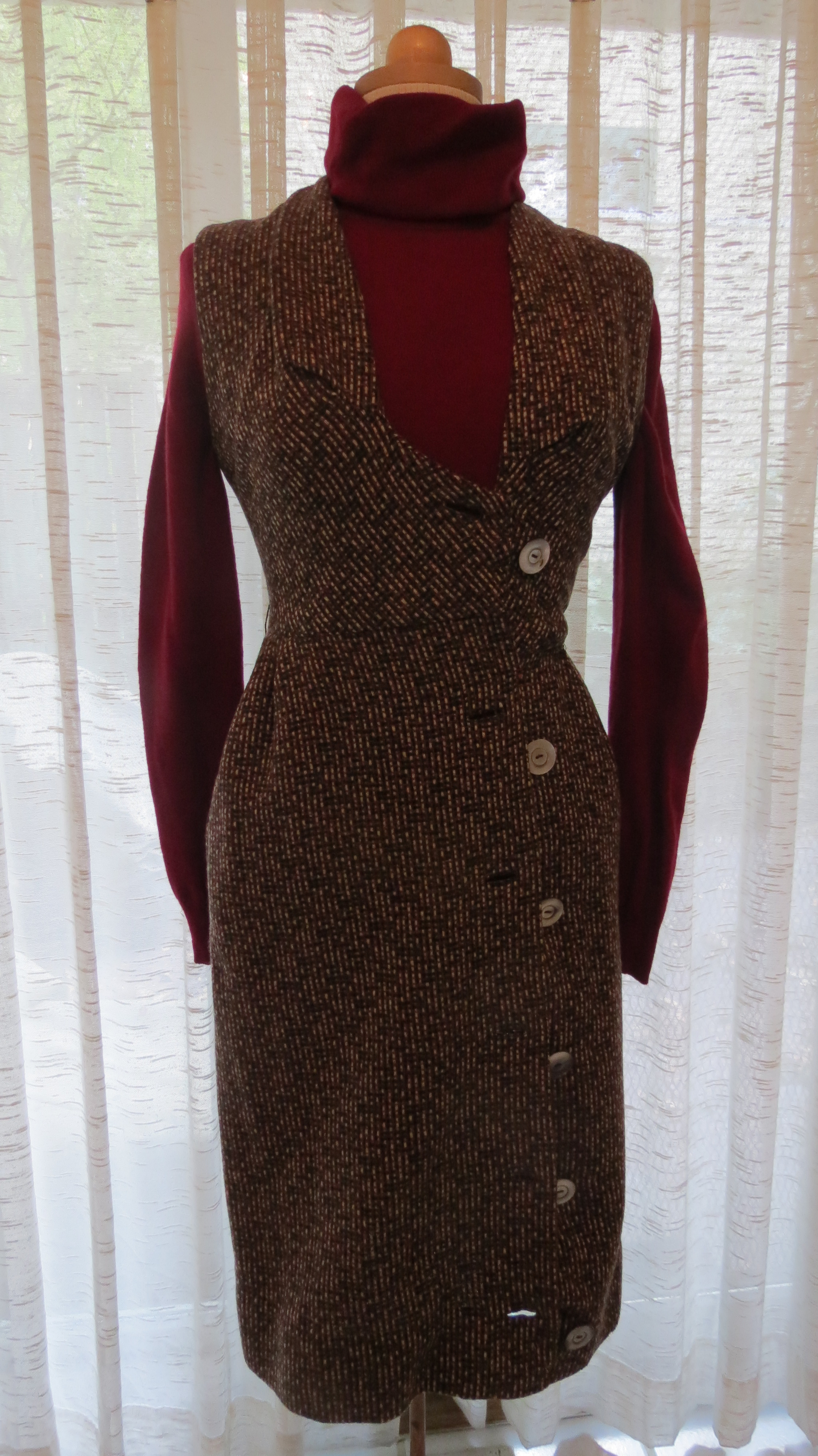 TRUE VINTAGE AMERICAN WOOL JUMPER DRESS FROM THE LATE '50'S OR EARLY '60'S